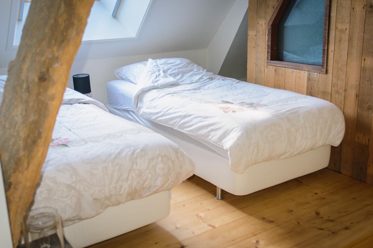 Unia Zathe Bed and Breakfast Ee Exterior foto